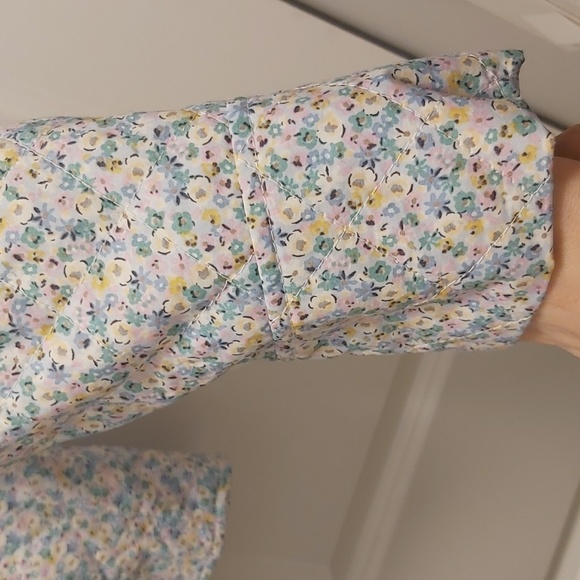 Flower Print Ruffle-Collar Shirt Jacket - Picture 7 of 7